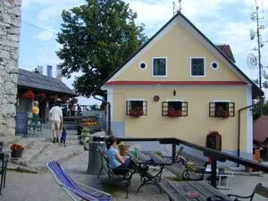 Gostilna Ledinek